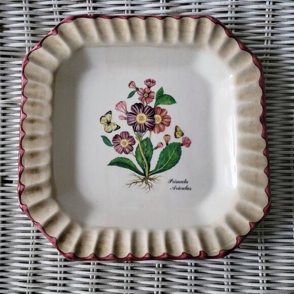 Due Torri Ceramic Plate with Flowers and Butterflies Crimped Edges Made in Italy - Picture 7 of 7